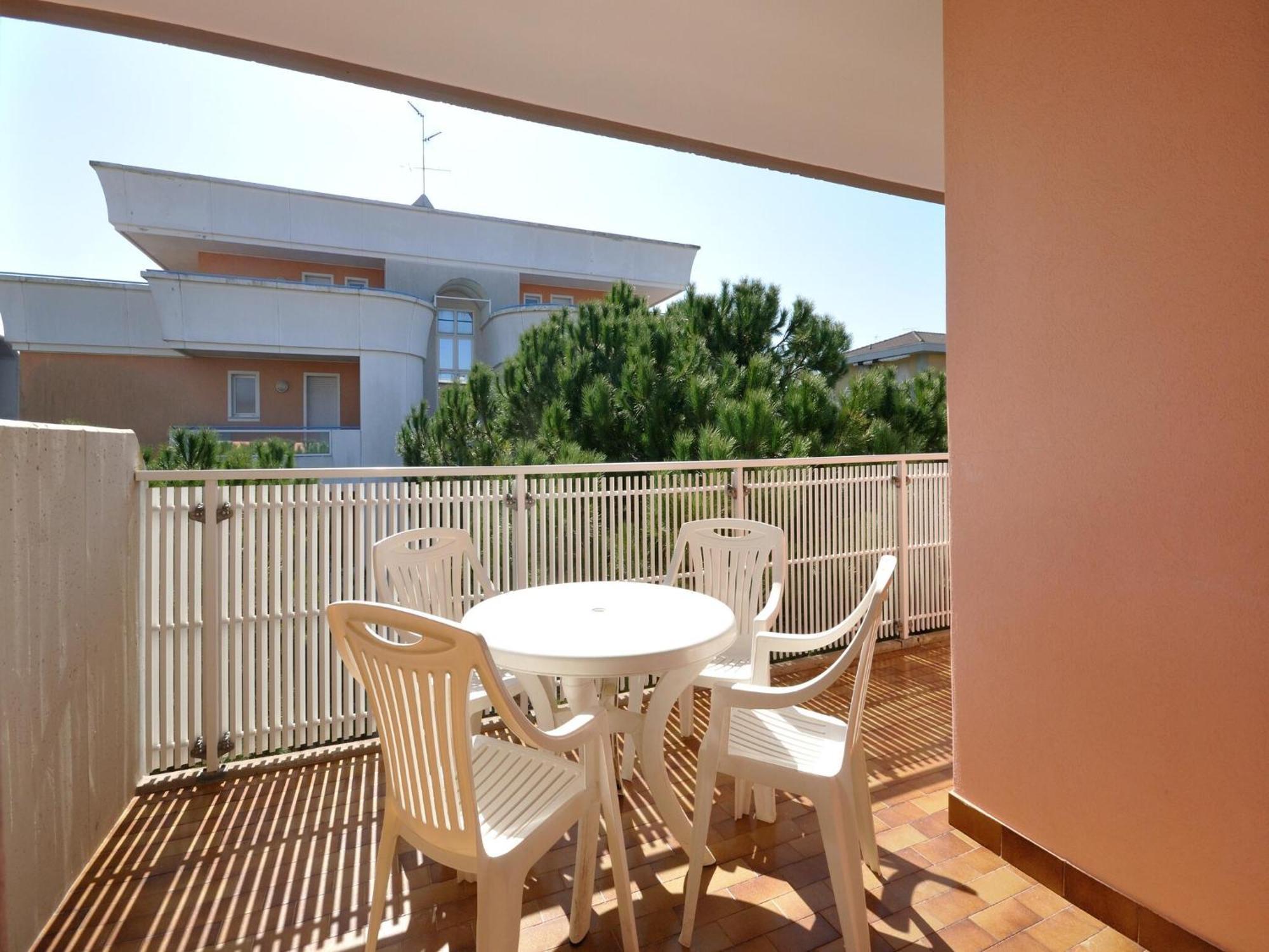 Apartment In Bibione Near Sea Beach Экстерьер фото